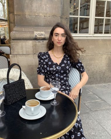 Coffee with Pia at Le Nemours, Paris, talking French girl style and Parisian style