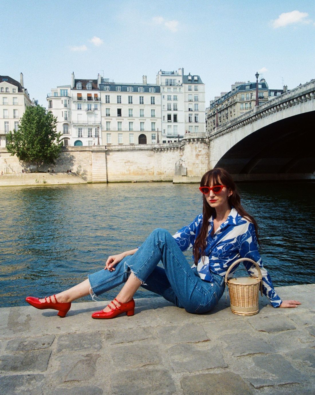 Carel Kina Shoes, Fete Imperiale Silk Alice Shirt, Rouje jeans, Polene Wicker Bag, Rendel Sunglasses