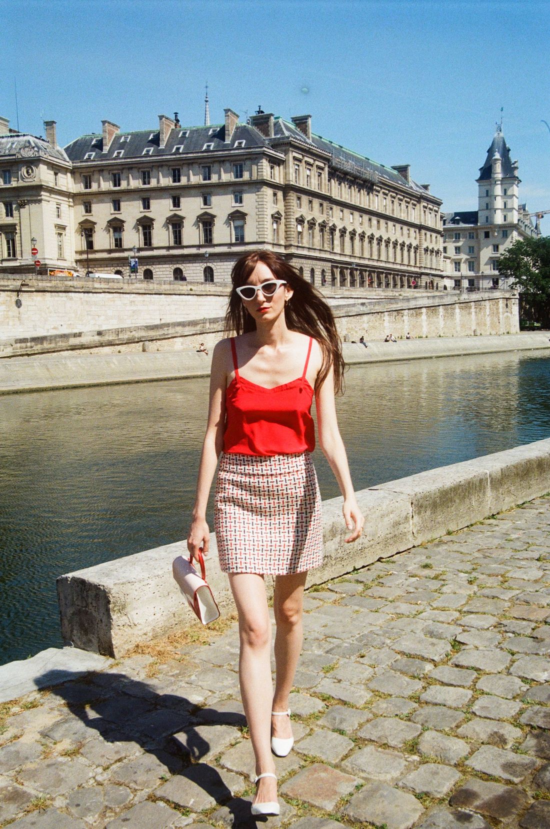 Carel Soraya Sandals and France Handbag