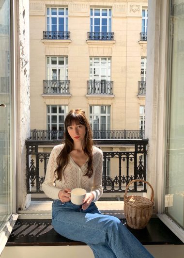 How to Dress Like a French Girl