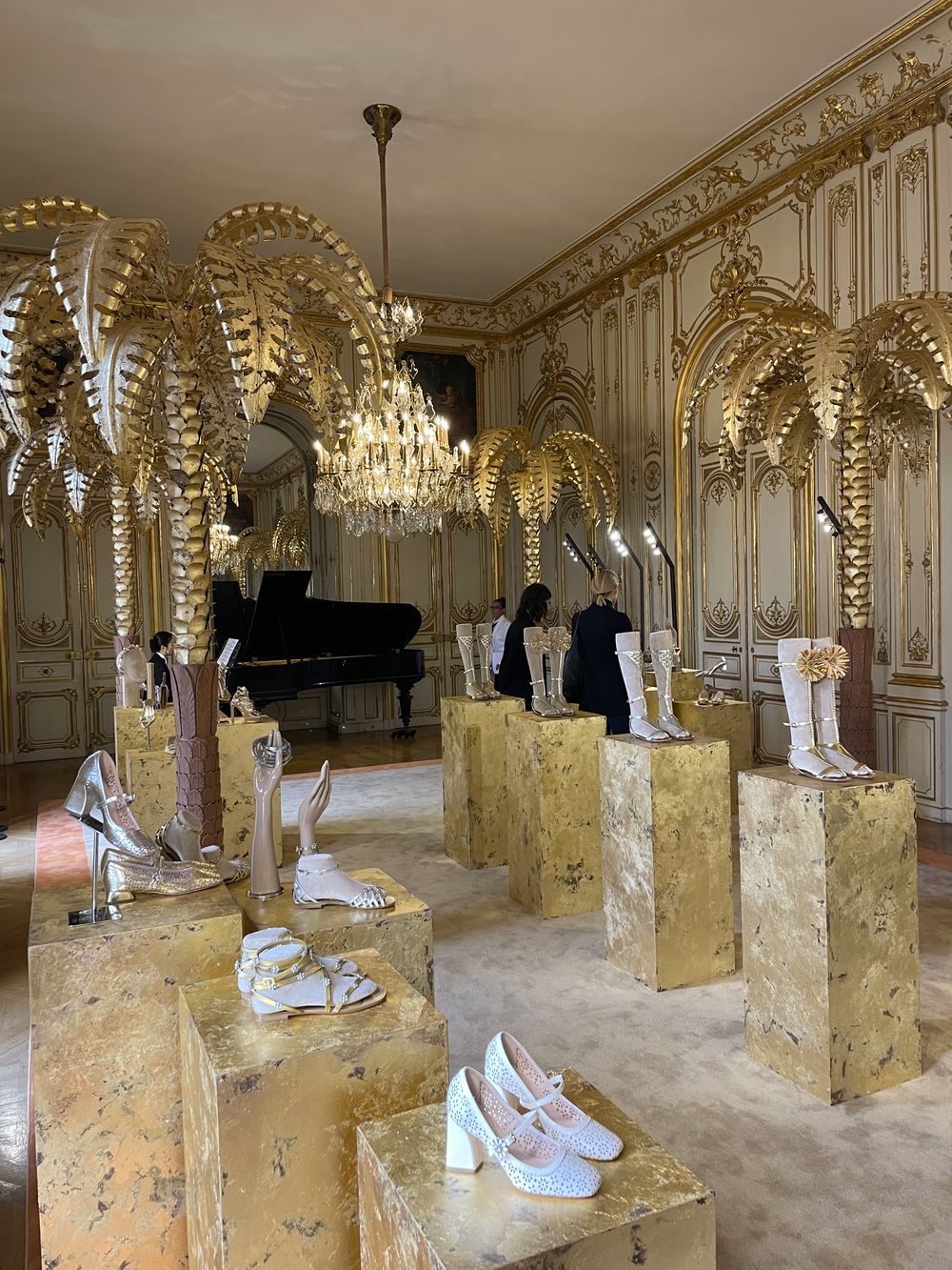 Roger Vivier SS25 Paris Presentation IMG_9246